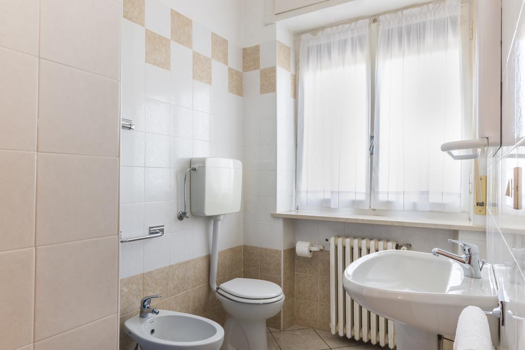 Hotel Cristina San Rocco di Piegara ภายนอก รูปภาพ