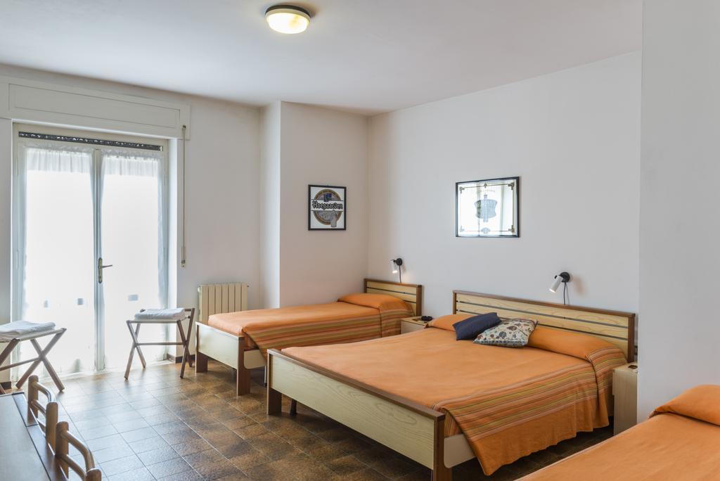 Hotel Cristina San Rocco di Piegara ภายนอก รูปภาพ