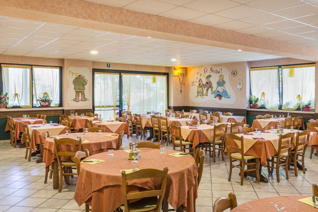 Hotel Cristina San Rocco di Piegara ภายนอก รูปภาพ