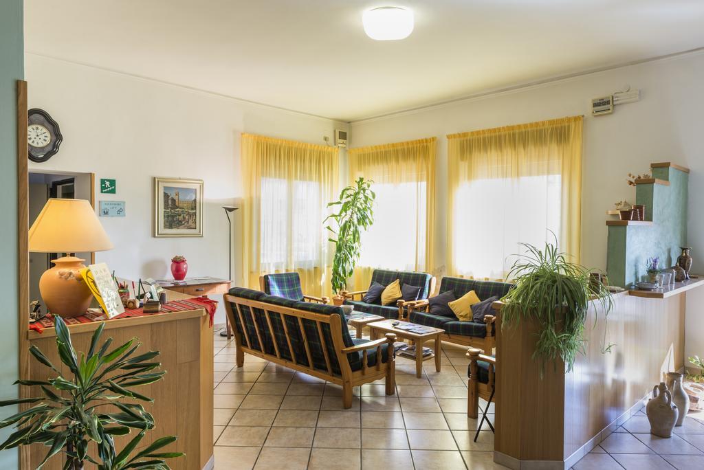 Hotel Cristina San Rocco di Piegara ภายนอก รูปภาพ