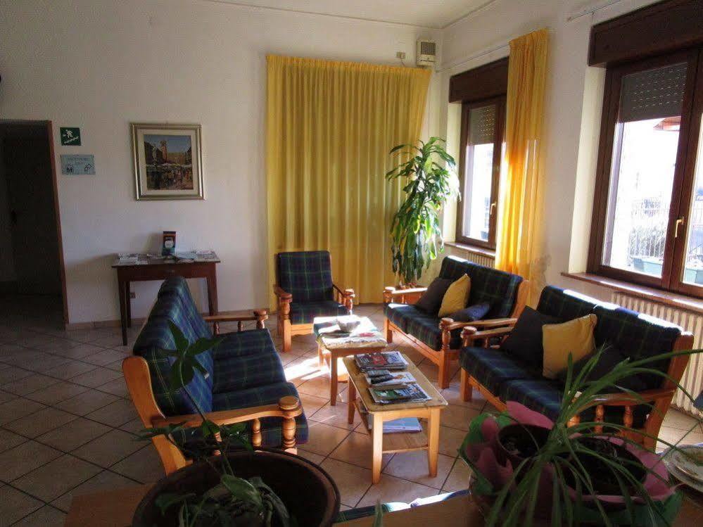Hotel Cristina San Rocco di Piegara ภายนอก รูปภาพ